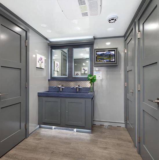 Commercial/Industrial Bathroom Trailer Rental